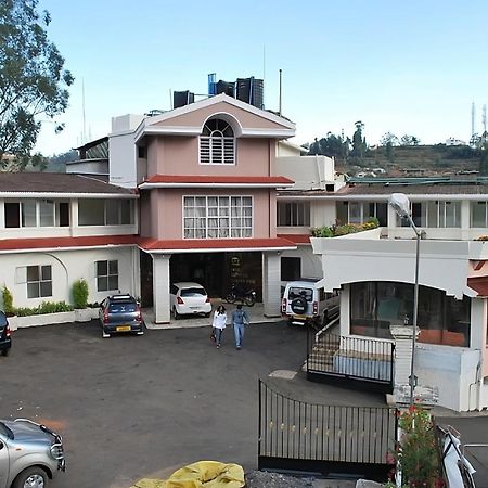 Hotel Sapphire Garden View Утакаманд Экстерьер фото