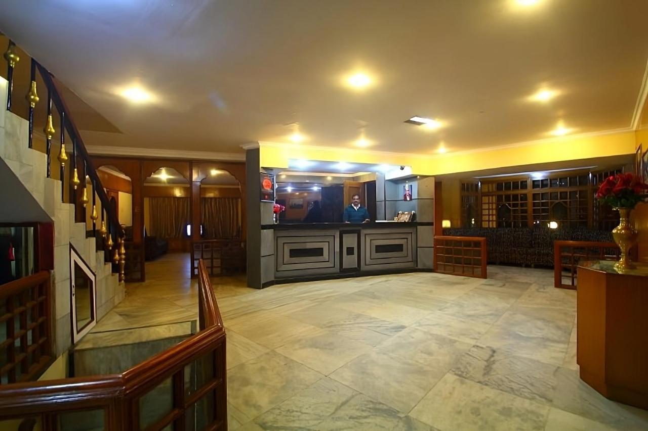 Hotel Sapphire Garden View Утакаманд Экстерьер фото